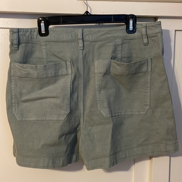 Madewell shorts - Picture 2 of 3